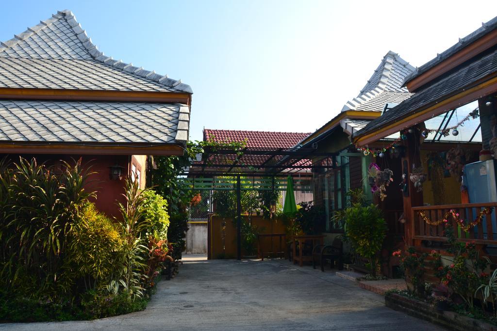 Huen Kham Kong Guesthouse Мае Сарианг Экстерьер фото