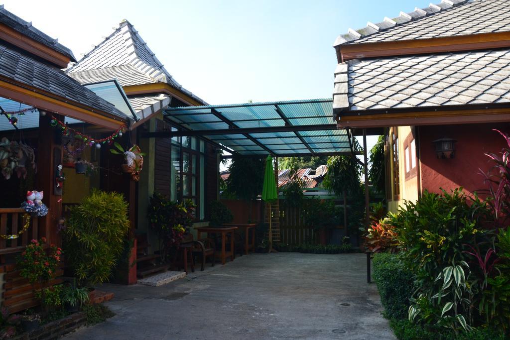 Huen Kham Kong Guesthouse Мае Сарианг Экстерьер фото