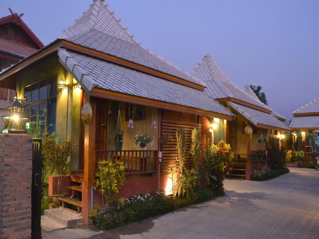 Huen Kham Kong Guesthouse Мае Сарианг Экстерьер фото