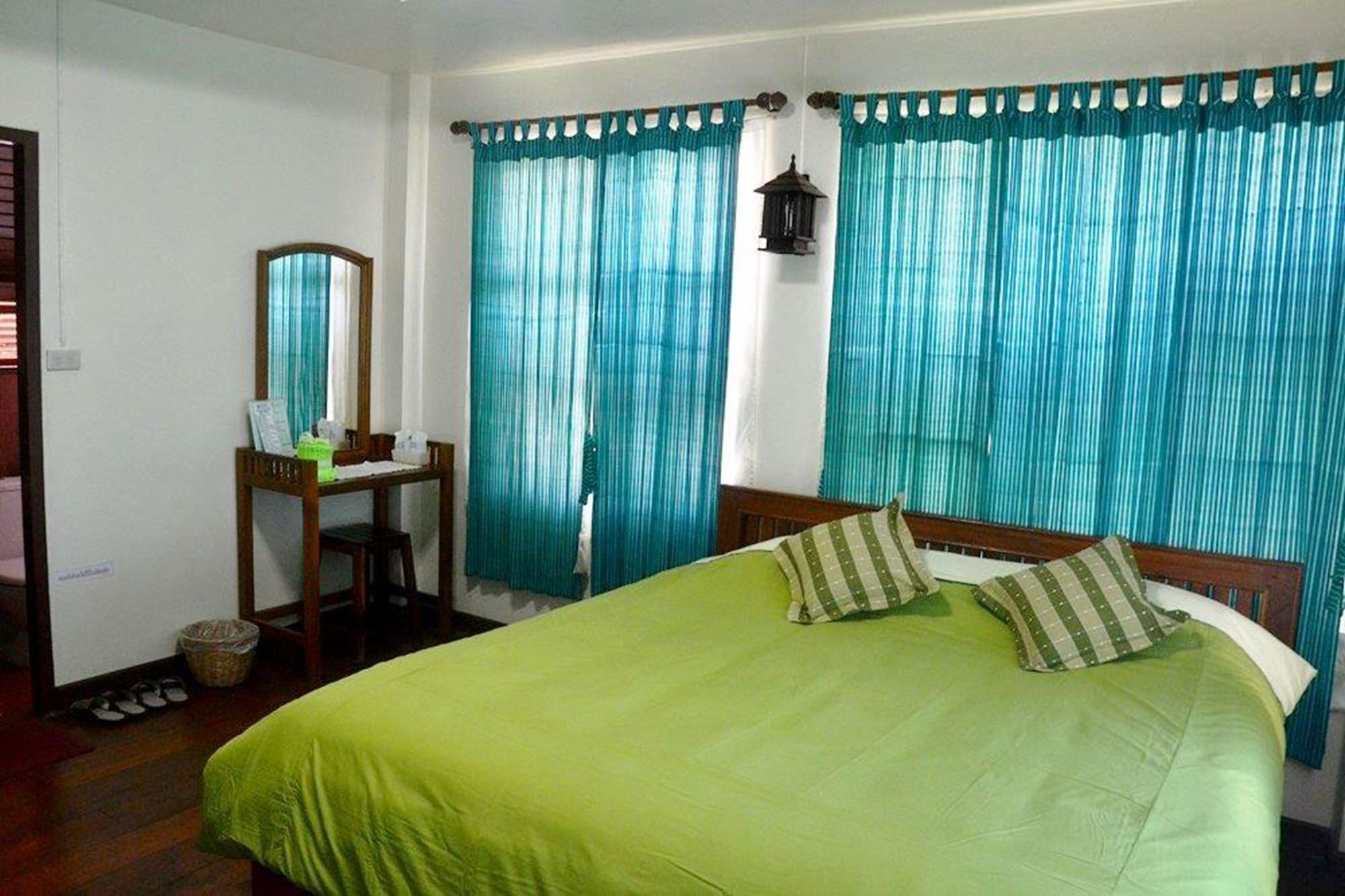 Huen Kham Kong Guesthouse Мае Сарианг Экстерьер фото