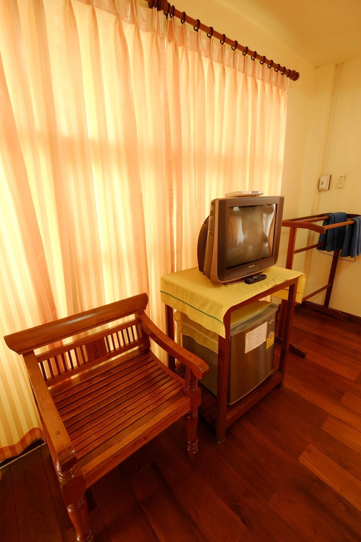 Huen Kham Kong Guesthouse Мае Сарианг Экстерьер фото